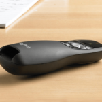 Logitech R400 Wireless Professional Presenter Remote - Image 4