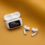 Remax CozyPods W30N 2nd Gen Earbuds with Large Screen Charging Case - Image 2